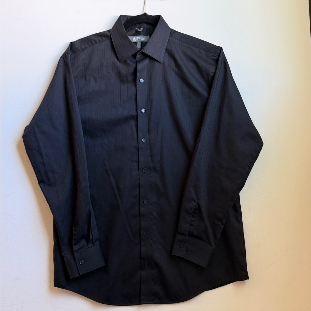Reaction Kenneth Cole Black Wrinkle Free Dress Shirt | Medium 15 1/2 32/33